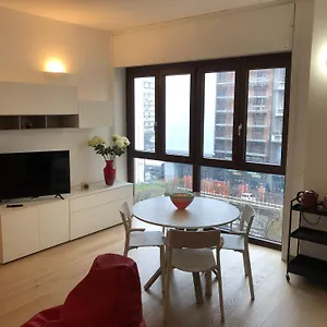 https://music-house-carozzi-apartments.italymilanhotels.net